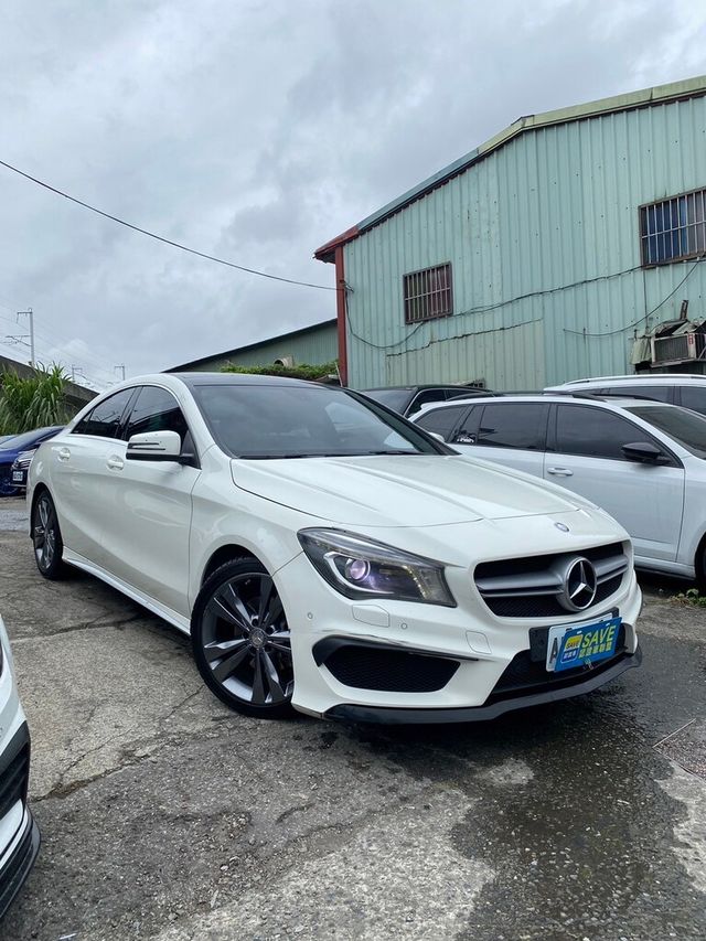 M-BENZ賓士 CLA220  第2張相片