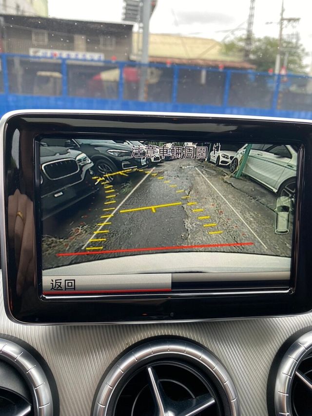 M-BENZ賓士 CLA220  第10張相片
