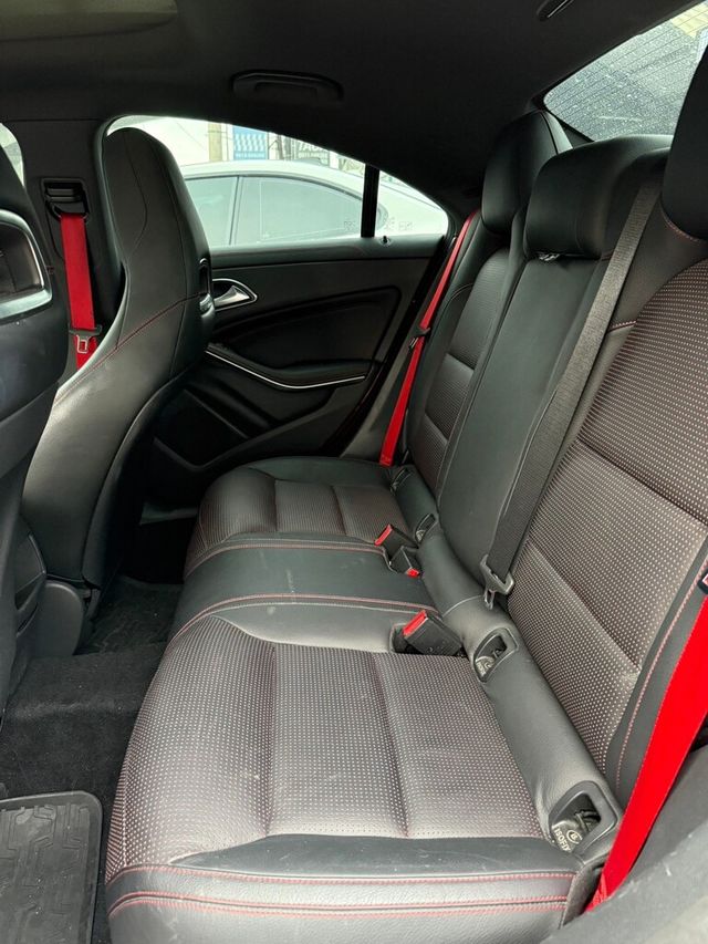 M-BENZ賓士 CLA250  第9張相片