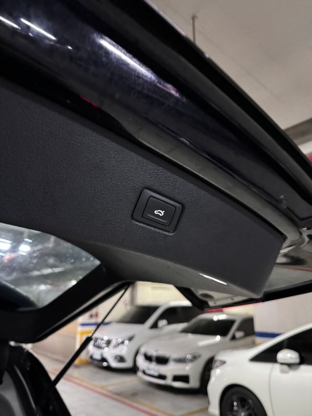 AUDI奧迪 Q7  第12張相片