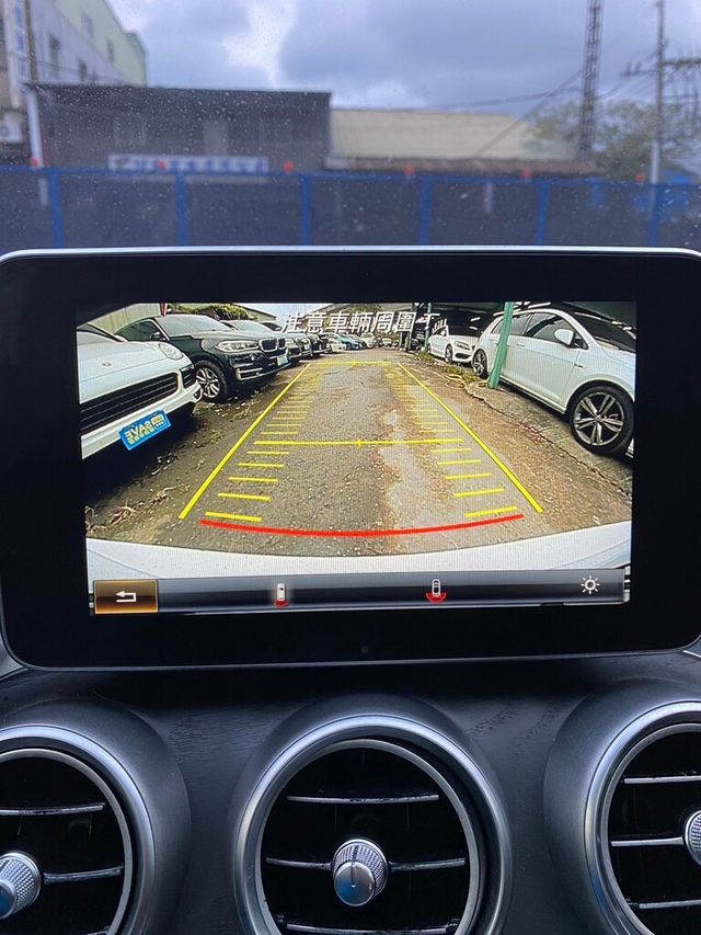 M-BENZ賓士 C300  第10張相片