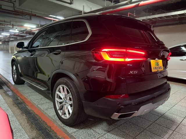 BMW寶馬 X5 XDRIVE25D  第5張相片