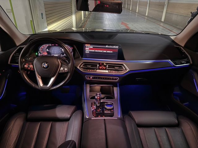 BMW寶馬 X5 XDRIVE25D  第8張相片