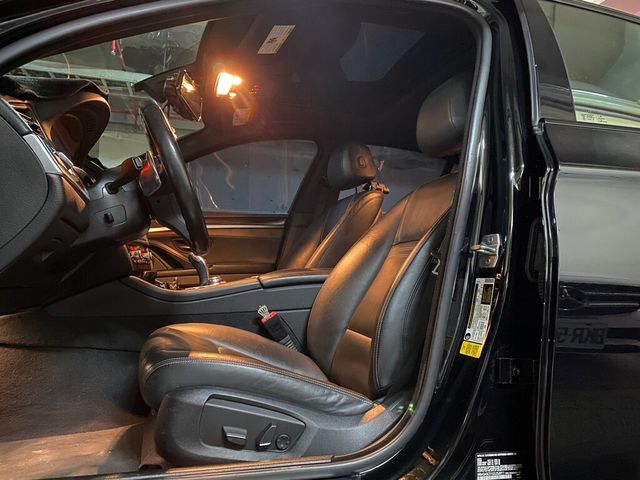 BMW寶馬 528I  第7張相片