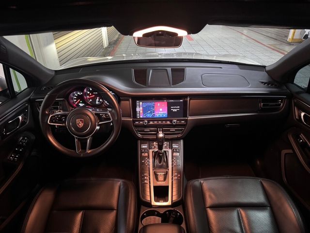 PORSCHE保時捷 MACAN  第11張相片