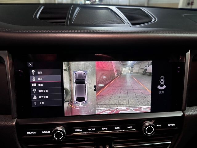 PORSCHE保時捷 MACAN  第31張相片