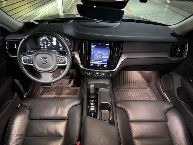 VOLVO富豪 V60  第11張相片