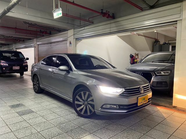 VOLKSWAGEN福斯 PASSAT  第1張相片