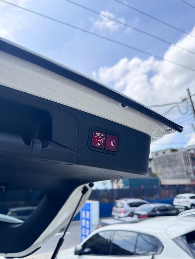 M-BENZ賓士 GLC300  第10張相片