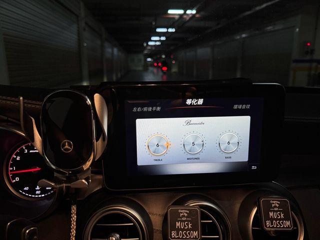 M-BENZ賓士 C300  第14張相片