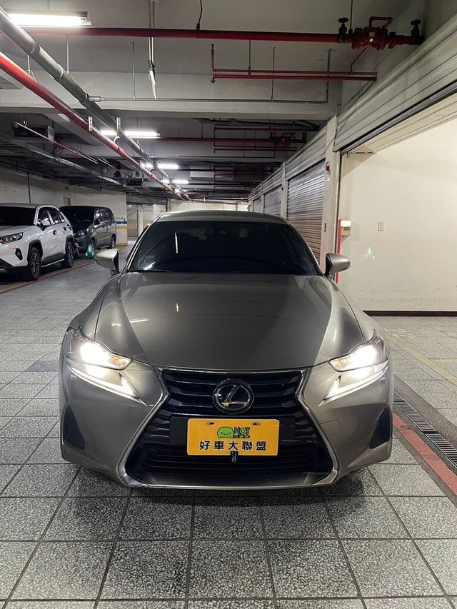 LEXUS凌志 IS200T  第3張相片