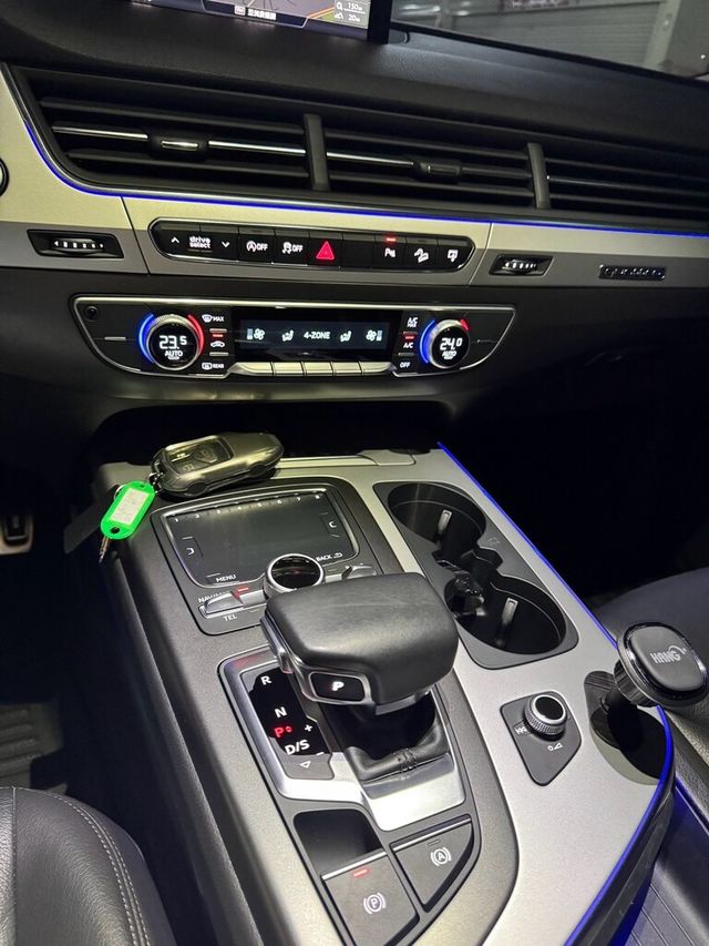 AUDI奧迪 Q7  第14張相片