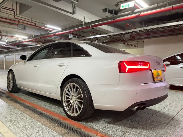 AUDI奧迪 A4  第5張相片