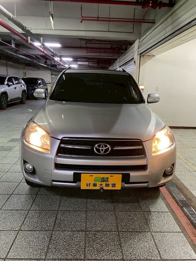 TOYOTA豐田 RAV4  第3張相片