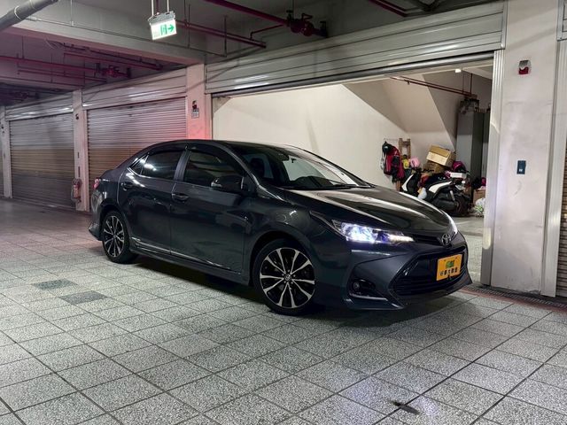 TOYOTA豐田 ALTIS  第1張相片