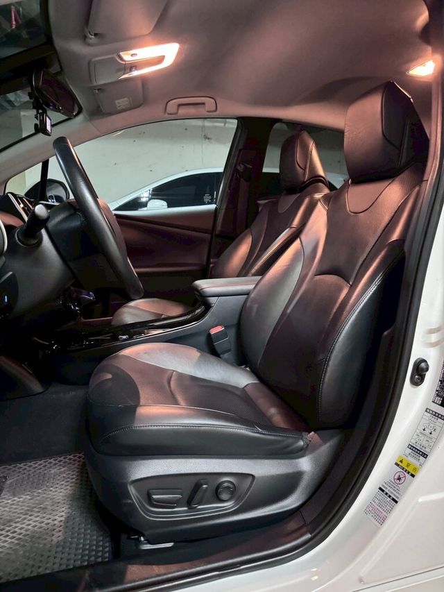 TOYOTA豐田 PRIUS  第7張相片