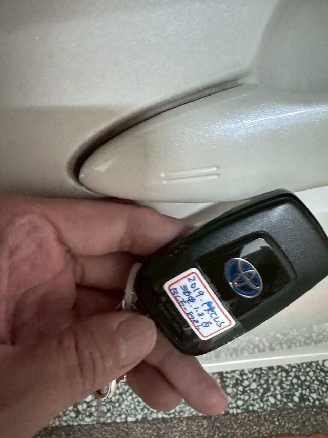 TOYOTA豐田 PRIUS  第12張相片