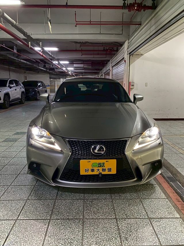LEXUS凌志 IS200T  第3張相片