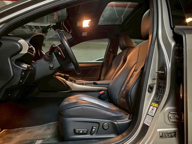 LEXUS凌志 IS200T  第7張相片