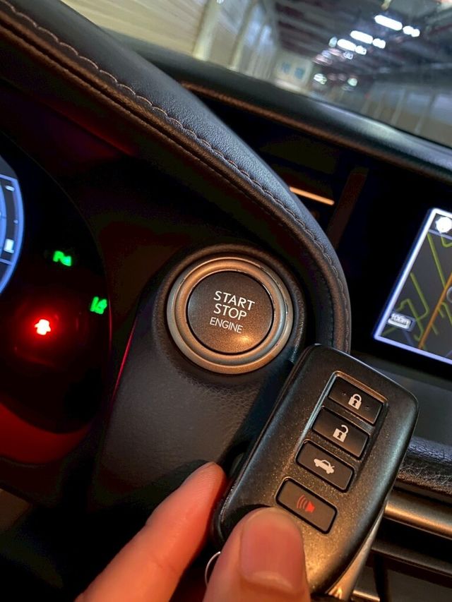 LEXUS凌志 IS200T  第9張相片
