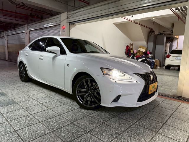 LEXUS凌志 IS200T  第1張相片