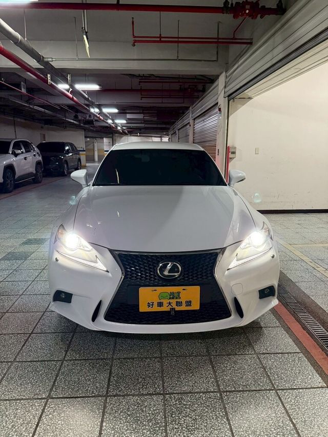 LEXUS凌志 IS200T  第3張相片