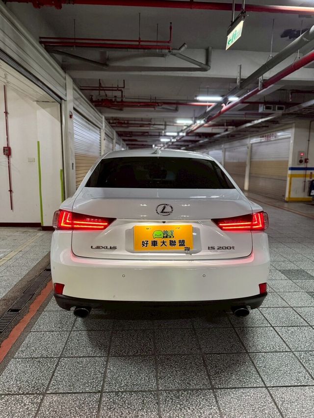 LEXUS凌志 IS200T  第4張相片