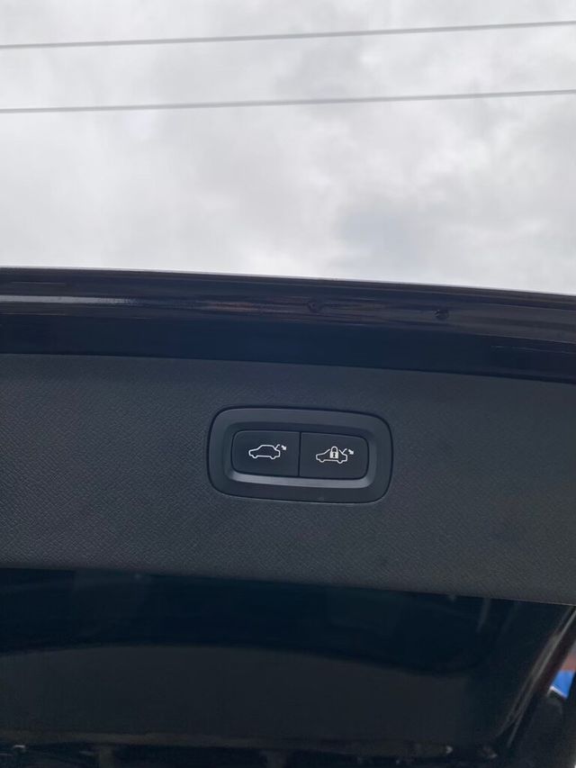 VOLVO富豪 XC90  第16張相片