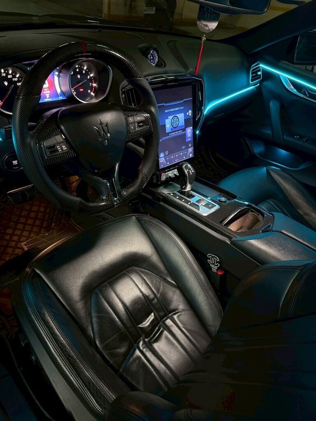 MASERATI瑪莎拉蒂 GHIBLI SQ4  第6張相片
