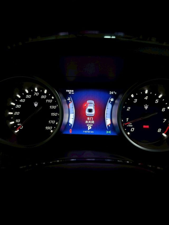 MASERATI瑪莎拉蒂 GHIBLI SQ4  第10張相片