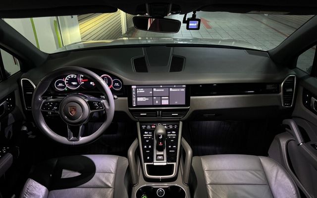 PORSCHE保時捷 CAYENNE  第6張相片
