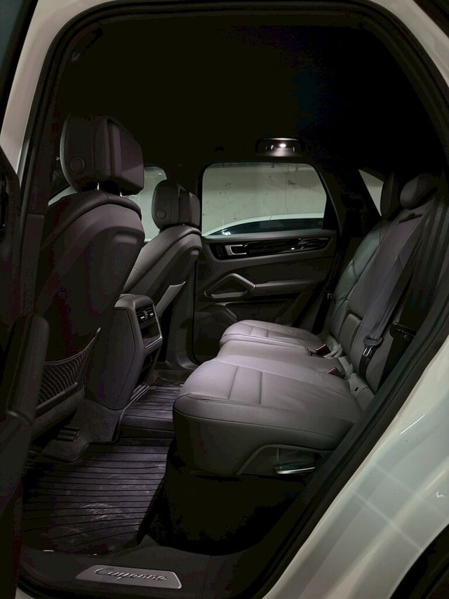 PORSCHE保時捷 CAYENNE  第8張相片