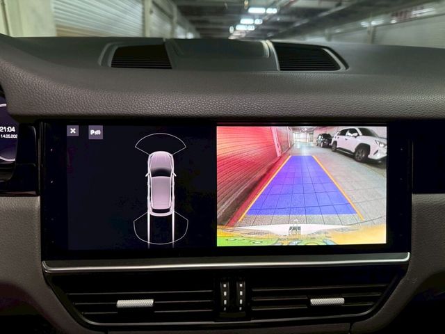 PORSCHE保時捷 CAYENNE  第12張相片
