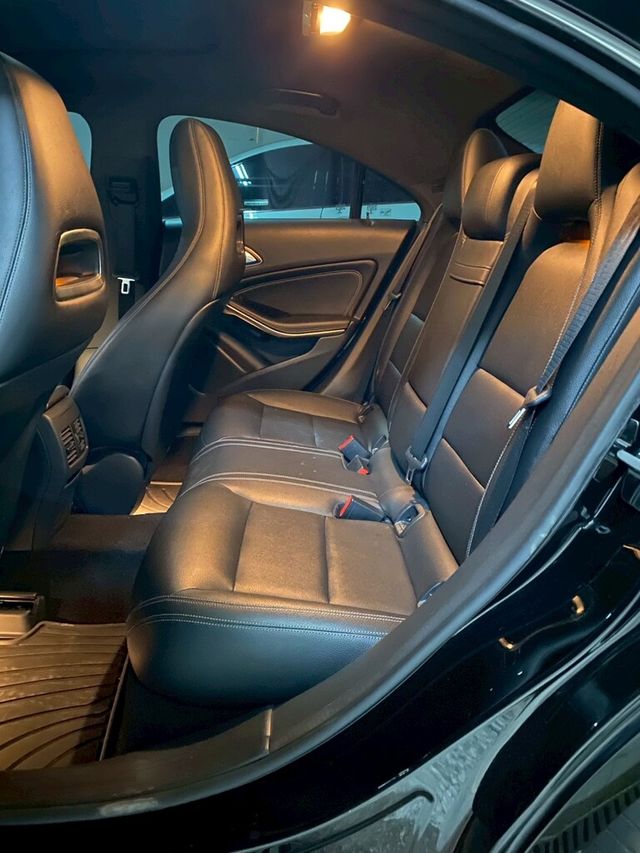 M-BENZ賓士 CLA250  第8張相片
