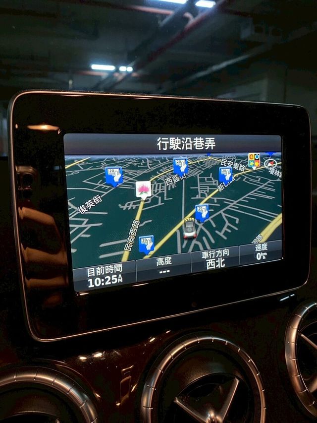 M-BENZ賓士 CLA250  第10張相片