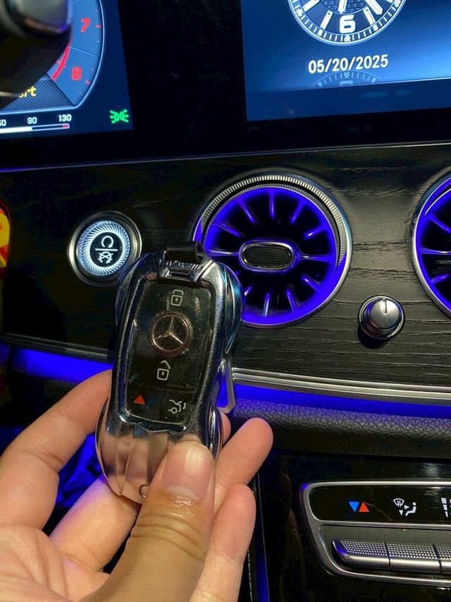 M-BENZ賓士 E300  第13張相片