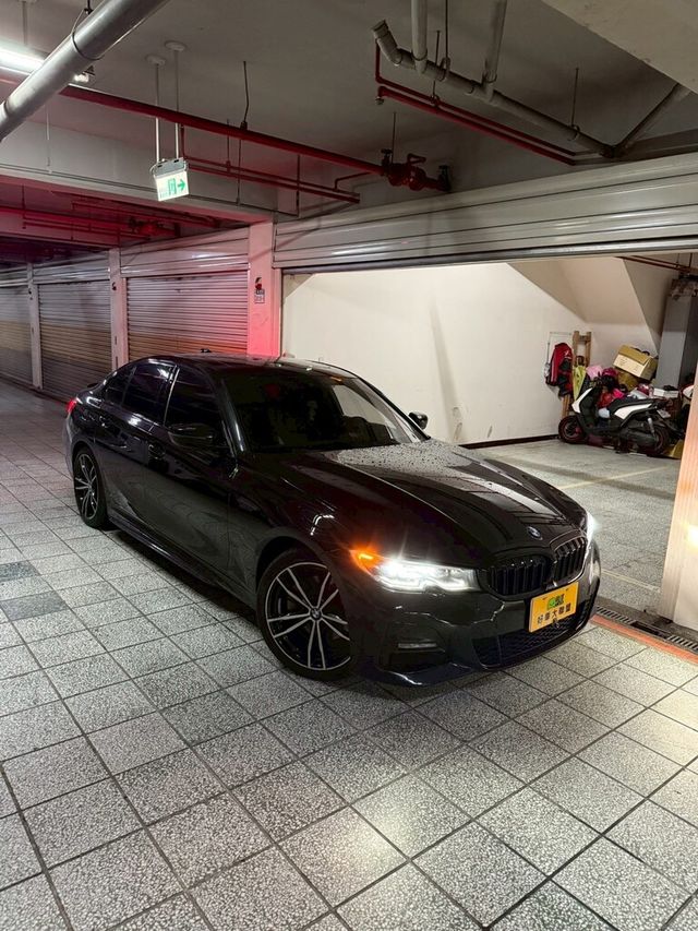 BMW寶馬 330I M SPORT  第2張相片