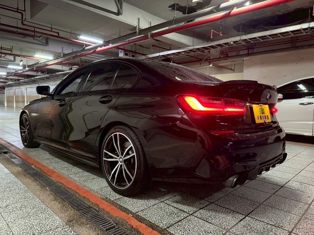 BMW寶馬 330I M SPORT  第5張相片
