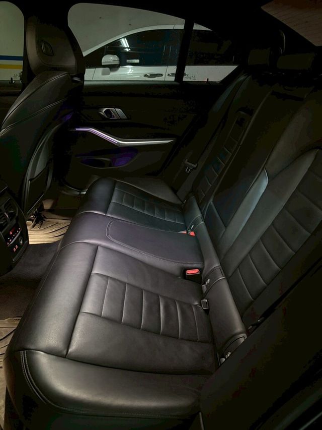 BMW寶馬 330I M SPORT  第8張相片