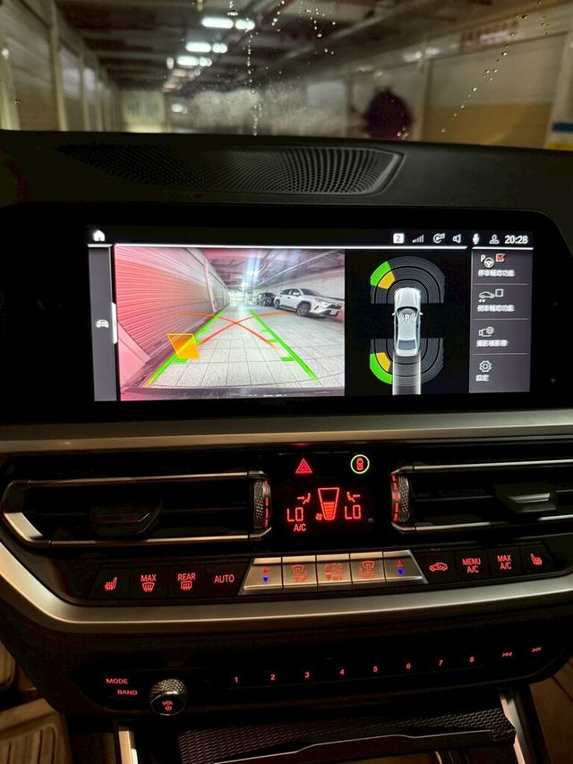 BMW寶馬 330I M SPORT  第15張相片