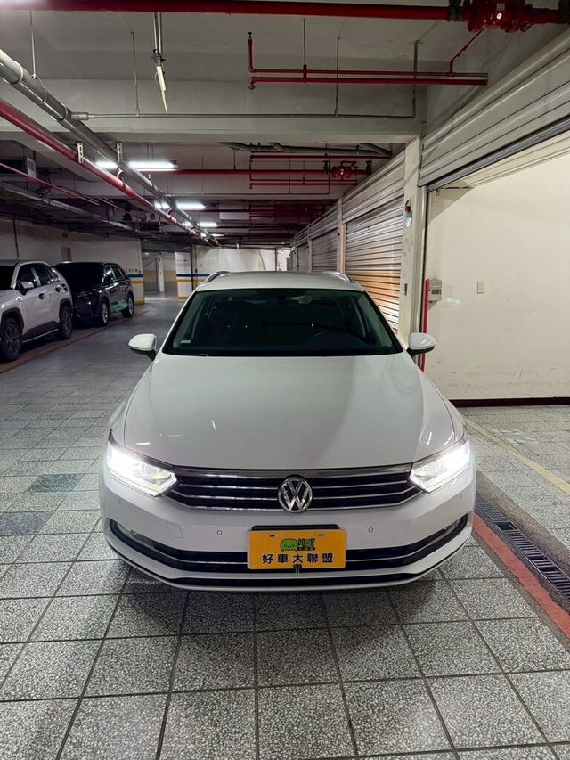 VOLKSWAGEN福斯 PASSAT VARIANT  第3張相片