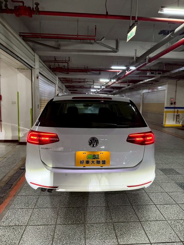 VOLKSWAGEN福斯 PASSAT VARIANT  第4張相片