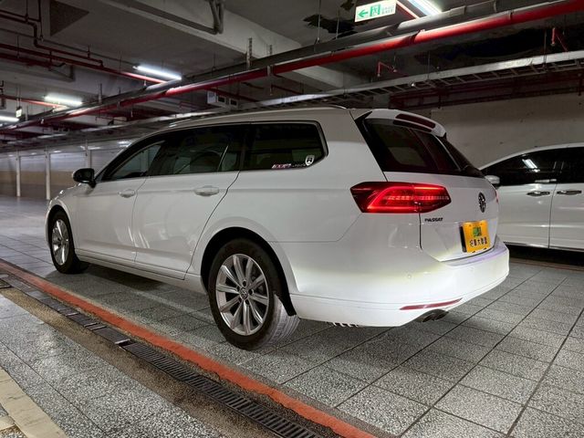 VOLKSWAGEN福斯 PASSAT VARIANT  第6張相片