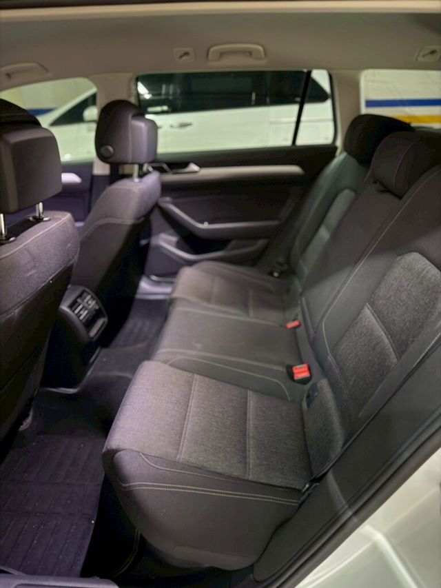VOLKSWAGEN福斯 PASSAT VARIANT  第9張相片