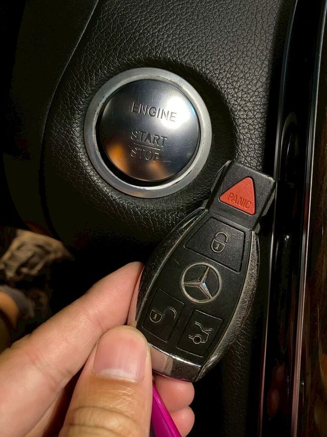 M-BENZ賓士 C300 COUPE  第9張相片