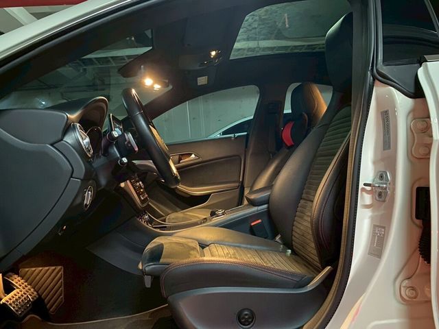 M-BENZ賓士 CLA250  第7張相片