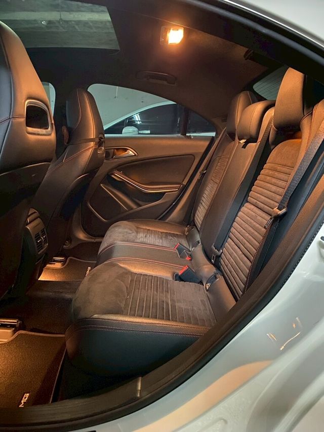 M-BENZ賓士 CLA250  第8張相片