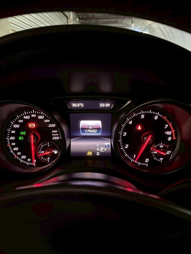 M-BENZ賓士 CLA250  第9張相片