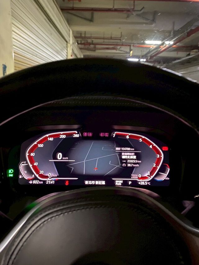 BMW寶馬 330I M SPORT  第12張相片
