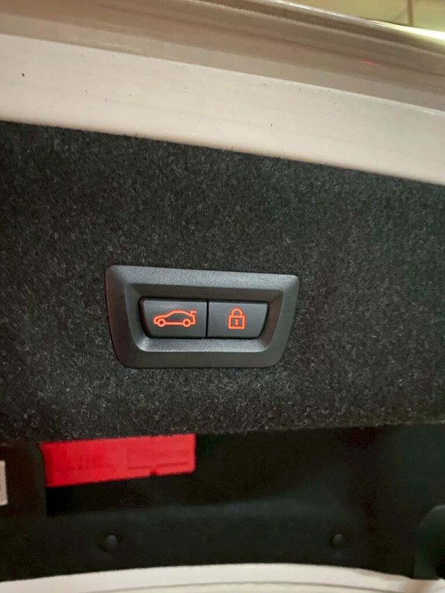 BMW寶馬 330I M SPORT  第17張相片